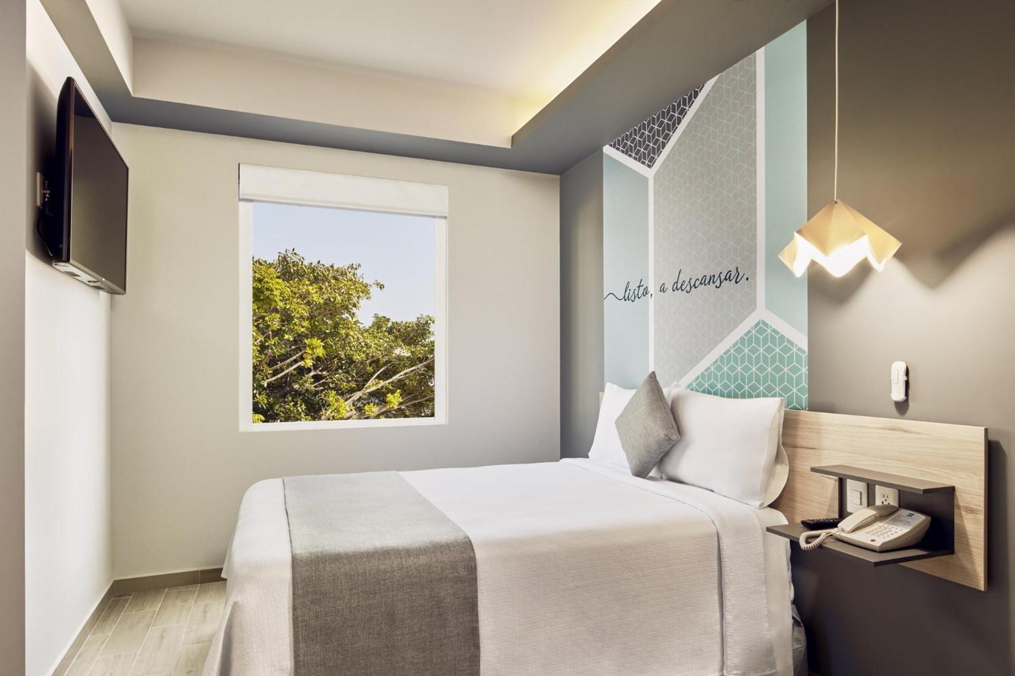 Hotel One Acapulco Diamante Extérieur photo